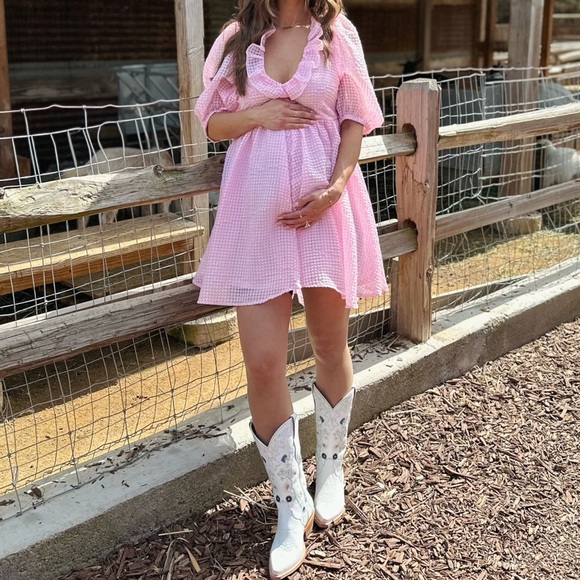 Textured Ruffled Babydoll Dress - Picture 3 of 5